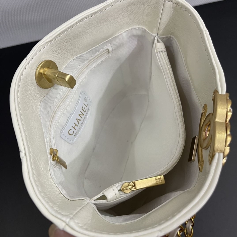 Ch**el bucket bags